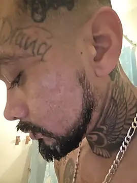 Snapshot of Cnutt310 chatting on February 6, 2026, 12:59 am Cnutt310 online show from February 6, 2026, 12:59 am