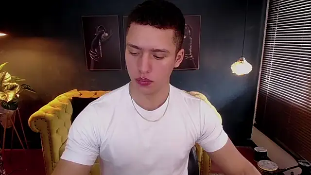 Snapshot of deivid_parker chatting on October 10, 2025, 1:54 pm deivid parker online show from October 10, 2025, 1:54 pm