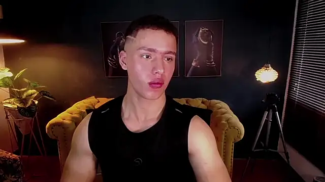 Snapshot of deivid_parker chatting on October 25, 2025, 1:40 pm deivid parker online show from October 25, 2025, 1:40 pm