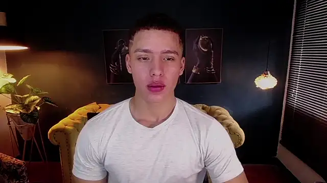 Snapshot of deivid_parker chatting on October 27, 2025, 1:48 pm deivid parker online show from October 27, 2025, 1:48 pm