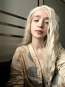 MelissaReis online show from October 25, 2025, 11:51 am