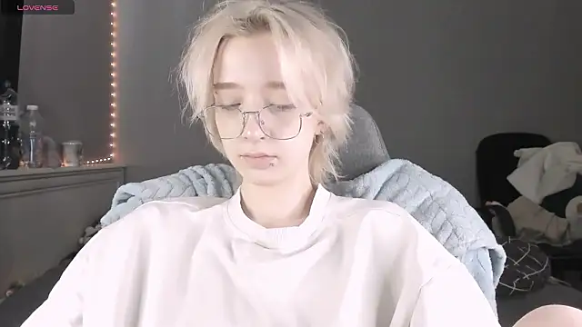 MelissaReis online show from March 10, 2026, 11:04 am