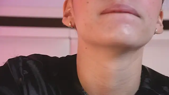 ambar rosse25 online show from March 23, 2026, 11:36 am