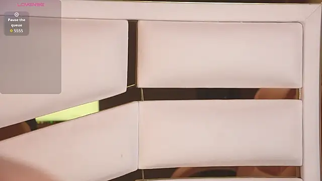 ambar rosse25 online show from March 25, 2026, 11:38 am