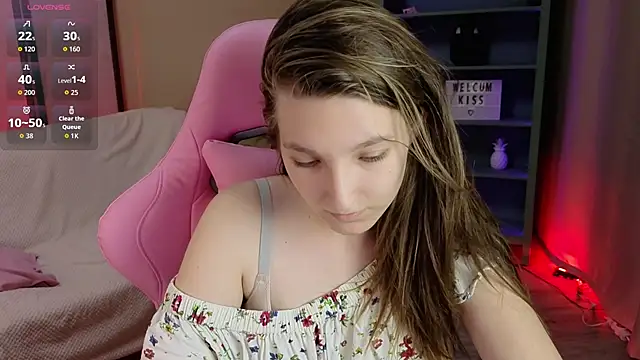 Snapshot of Mia_Myles chatting on October 10, 2025, 10:36 am Mia Myles online show from October 10, 2025, 10:36 am