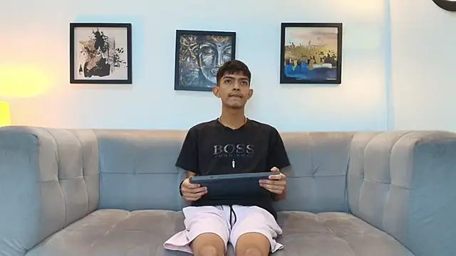 PRETTY SEX1 online show from February 4, 2026, 1:17 pm