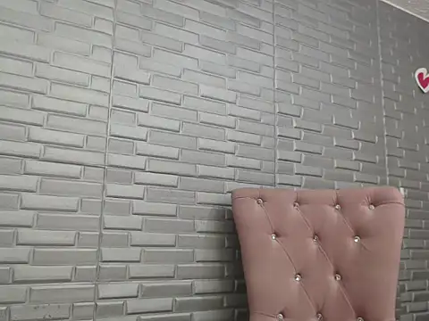 Snapshot of angierot2025 chatting on September 9, 2025, 12:43 am angierot2025 online show from September 9, 2025, 12:43 am