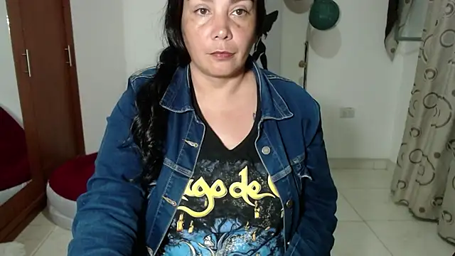 Vivian milf paint online show from September 10, 2025, 3:06 am