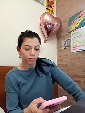 Snapshot of Paula_Alameda chatting on September 21, 2025, 7:48 pm Paula Alameda online show from September 21, 2025, 7:48 pm