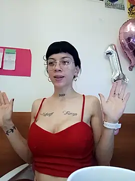 Snapshot of Paula_Alameda chatting on October 1, 2025, 12:11 pm Paula Alameda online show from October 1, 2025, 12:11 pm