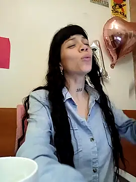 Snapshot of Paula_Alameda chatting on October 9, 2025, 10:19 pm Paula Alameda online show from October 9, 2025, 10:19 pm
