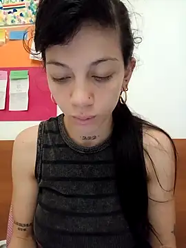 Snapshot of Paula_Alameda chatting on October 22, 2025, 8:41 pm Paula Alameda online show from October 22, 2025, 8:41 pm