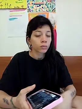 Snapshot of Paula_Alameda chatting on October 24, 2025, 2:02 pm Paula Alameda online show from October 24, 2025, 2:02 pm