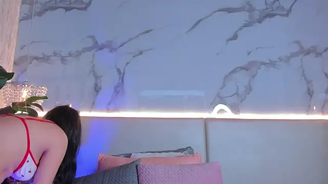 Snapshot of ValSmith_ chatting on February 25, 2026, 3:38 am ValSmith online show from February 25, 2026, 3:38 am