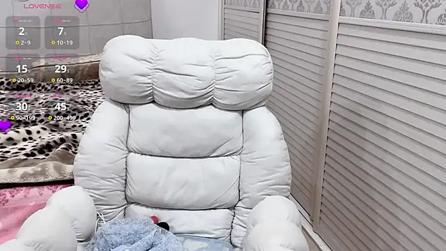 Holiland online show from December 22, 2025, 1:13 am