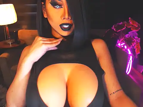 Snapshot of KarlaFrost chatting on April 14, 2026, 1:33 am KarlaFrost online show from April 14, 2026, 1:33 am