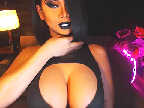 Snapshot of KarlaFrost chatting on April 28, 2026, 3:44 am KarlaFrost online show from April 28, 2026, 3:44 am