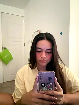 Snapshot of urasianlady chatting on October 23, 2025, 6:34 am urasianlady online show from October 23, 2025, 6:34 am