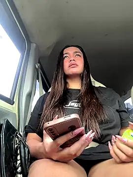 Snapshot of urasianlady chatting on October 25, 2025, 7:05 am urasianlady online show from October 25, 2025, 7:05 am