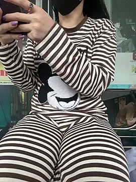 Meii-meyy online show from November 9, 2025, 7:50 am