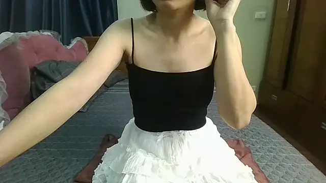 Meii-meyy online show from December 16, 2025, 1:54 am