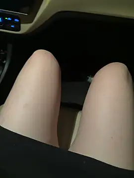 Meii-meyy online show from December 21, 2025, 4:14 pm