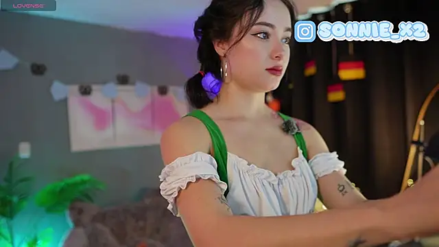 Snapshot of Sonnie_mami chatting on October 3, 2025, 1:52 pm Sonnie mami online show from October 3, 2025, 1:52 pm