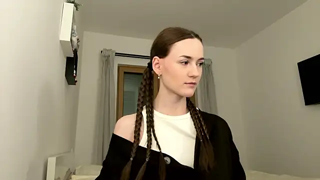 Snapshot of TenDouble chatting on March 12, 2026, 8:04 pm TenDouble online show from March 12, 2026, 8:04 pm