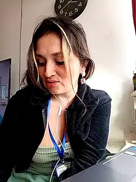 ALEJA  07 online show from September 27, 2025, 8:47 pm