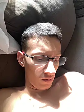 safadezanunes2 online show from September 15, 2025, 5:35 pm