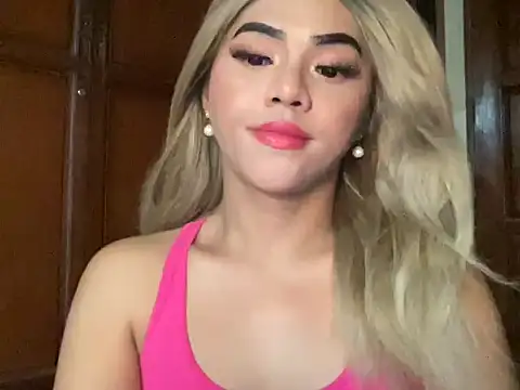 calimonroe online show from April 18, 2026, 9:37 pm