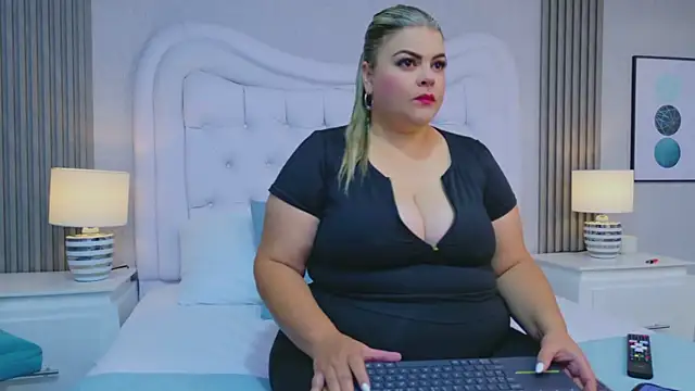 KiimBrooks online show from January 15, 2026, 11:04 am