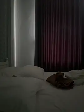 boyhigh1997 online show from October 26, 2025, 2:50 am