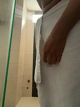 boyhigh1997 online show from March 18, 2026, 7:11 am