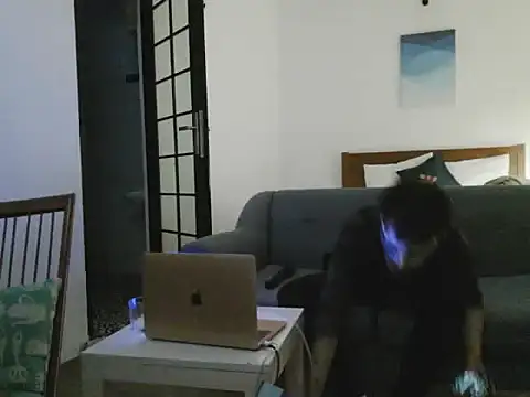 boyhigh1997 online show from April 29, 2026, 5:52 pm
