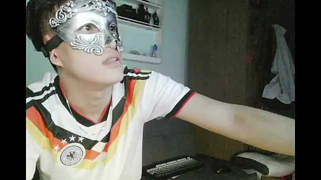 boyhigh1997 online show from June 19, 2026, 10:52 am
