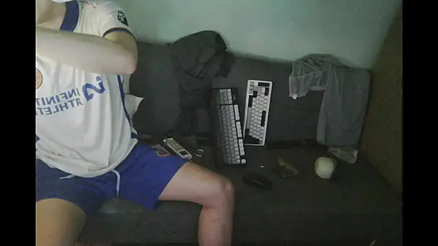 boyhigh1997 online show from July 13, 2026, 4:10 pm