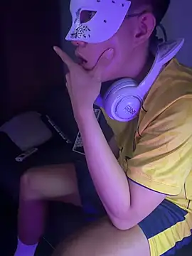 boyhigh1997 online show from July 16, 2026, 9:48 am