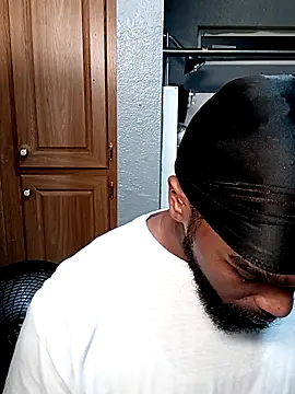 Snapshot of EbonyKing69 chatting on November 1, 2025, 1:51 am EbonyKing69 online show from November 1, 2025, 1:51 am