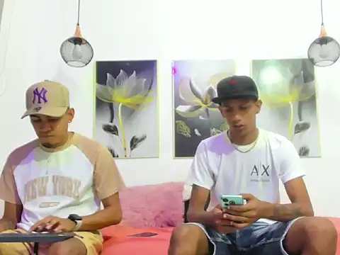 The twink boys online show from February 3, 2026, 11:32 pm