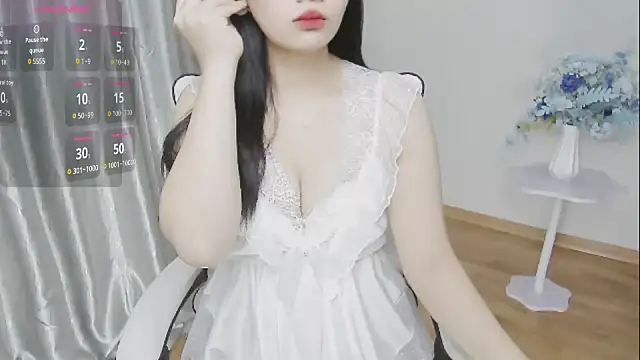 -Rose-Lucky- online show from December 3, 2025, 1:24 am