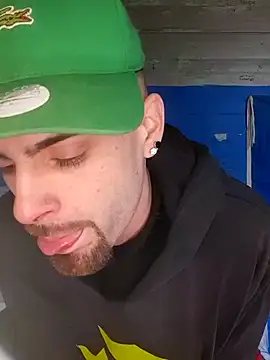 Demian24  online show from September 22, 2025, 1:18 am