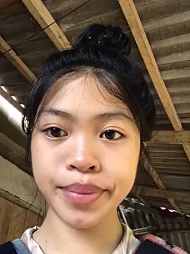 Snapshot of Thy00__ chatting on October 6, 2025, 9:07 am Thy00 online show from October 6, 2025, 9:07 am