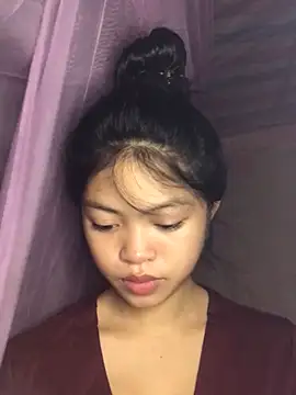 Snapshot of Thy00__ chatting on October 10, 2025, 3:05 am Thy00 online show from October 10, 2025, 3:05 am