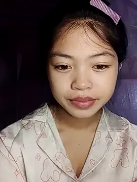 Snapshot of Thy00__ chatting on October 22, 2025, 12:44 am Thy00 online show from October 22, 2025, 12:44 am