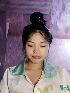 Snapshot of Thy00__ chatting on October 26, 2025, 3:29 pm Thy00 online show from October 26, 2025, 3:29 pm