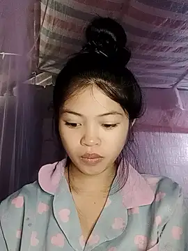 Snapshot of Thy00__ chatting on October 29, 2025, 1:41 am Thy00 online show from October 29, 2025, 1:41 am