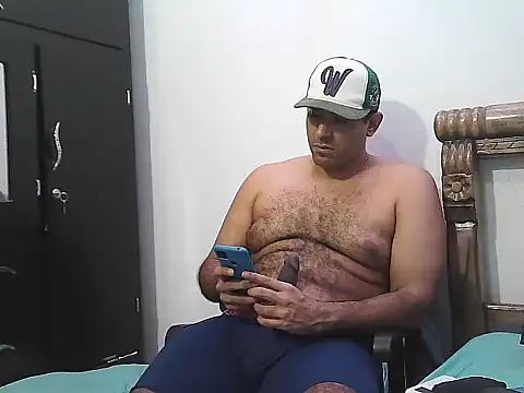 Snapshot of morenocabro10 chatting on September 30, 2025, 3:22 am morenocabro10 online show from September 30, 2025, 3:22 am