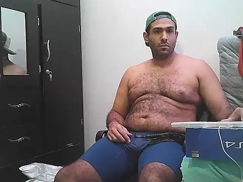 Snapshot of morenocabro10 chatting on October 6, 2025, 9:45 pm morenocabro10 online show from October 6, 2025, 9:45 pm