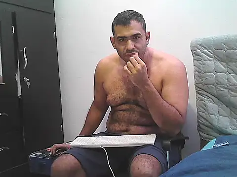Snapshot of morenocabro10 chatting on October 25, 2025, 8:14 pm morenocabro10 online show from October 25, 2025, 8:14 pm